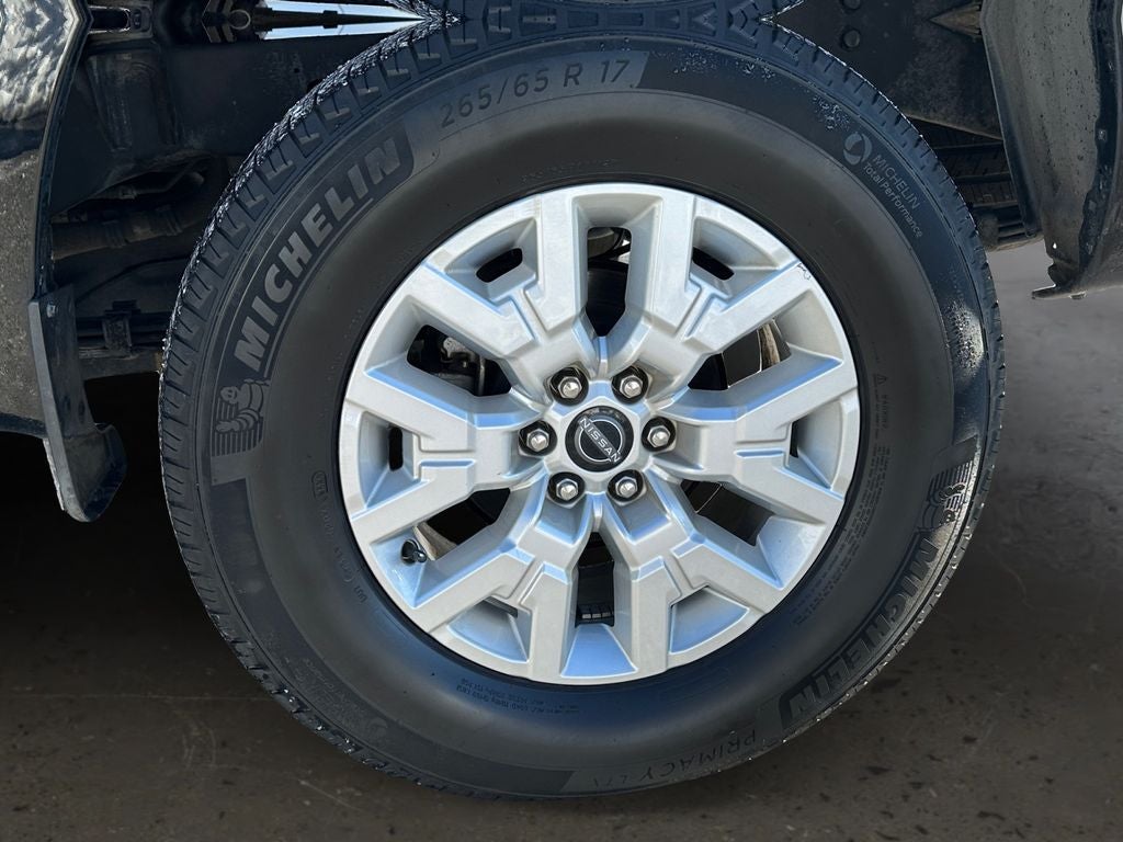 2023 Nissan Frontier SV