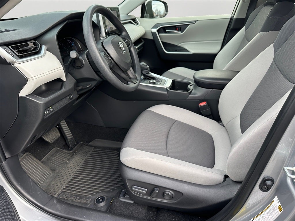 2025 Toyota RAV4 Hybrid XLE - Corporate Demo!