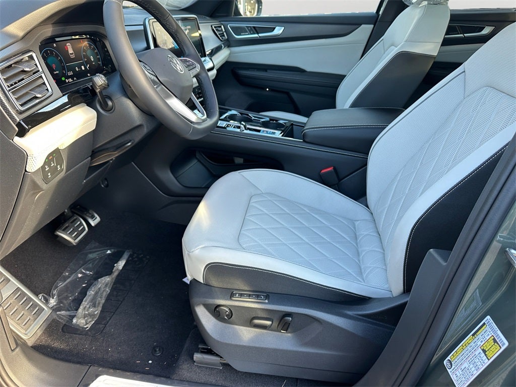 2026 Volkswagen Atlas Cross Sport 2.0T SEL Premium R-Line