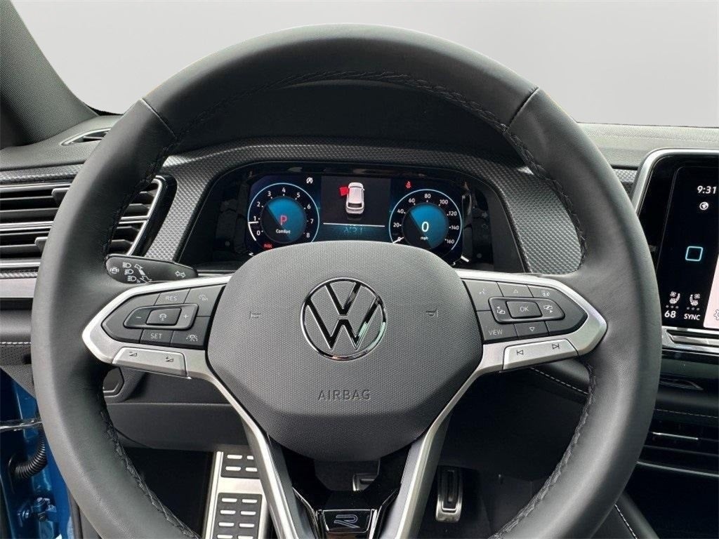 2025 Volkswagen Atlas Cross Sport 2.0T SEL Premium R-Line