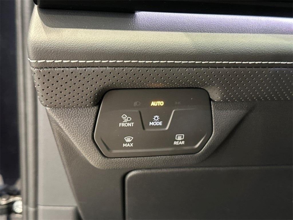 2025 Volkswagen Atlas Cross Sport 2.0T SEL Premium R-Line