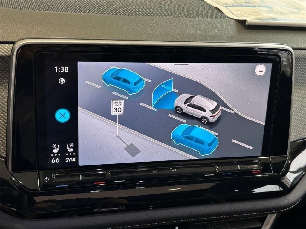 2025 Volkswagen Atlas Cross Sport 2.0T SEL Premium R-Line