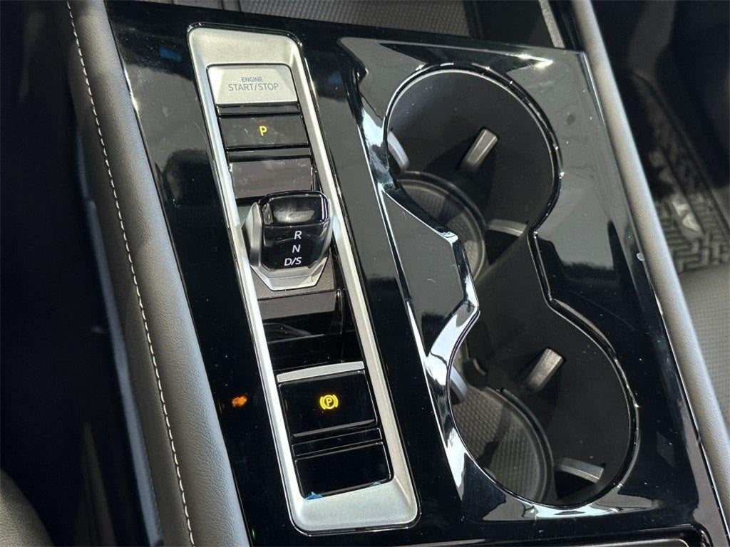 2025 Volkswagen Atlas Cross Sport 2.0T SEL Premium R-Line