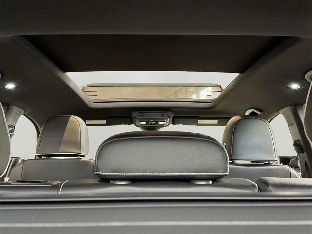 2025 Volkswagen Atlas Cross Sport 2.0T SEL Premium R-Line