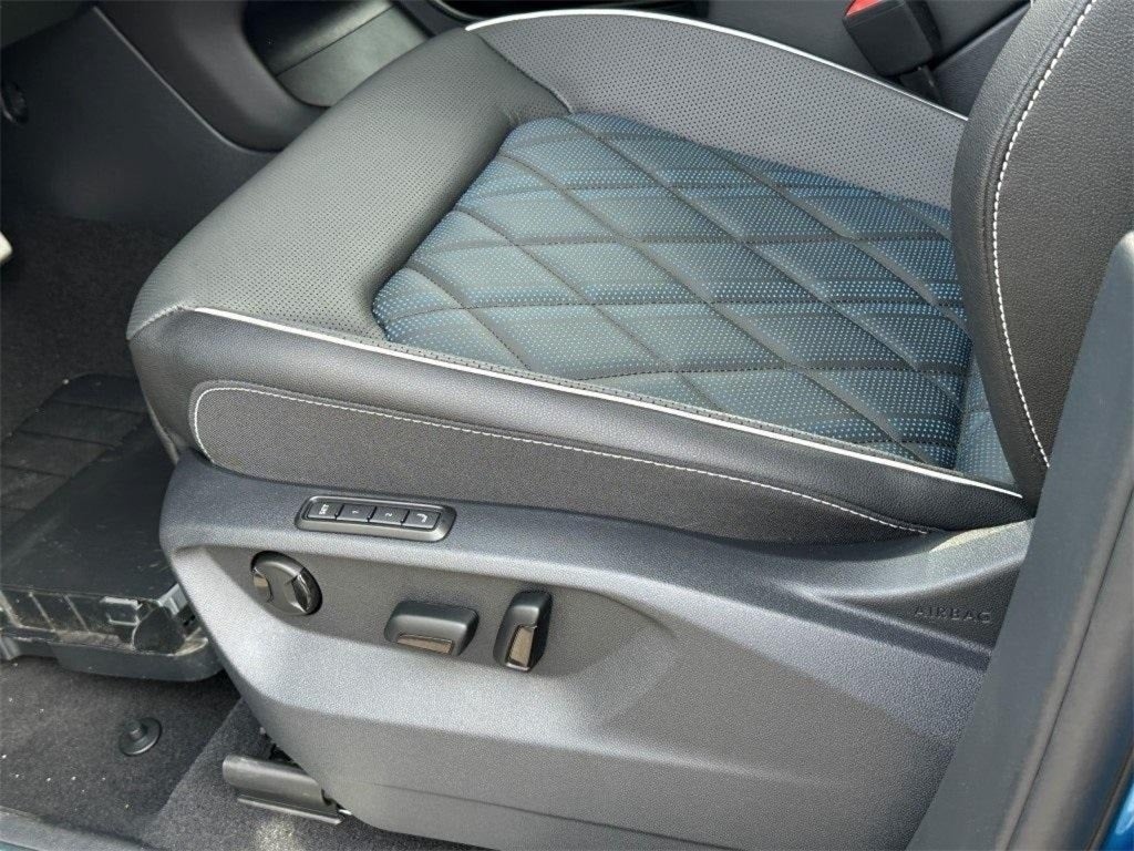 2025 Volkswagen Atlas Cross Sport 2.0T SEL Premium R-Line