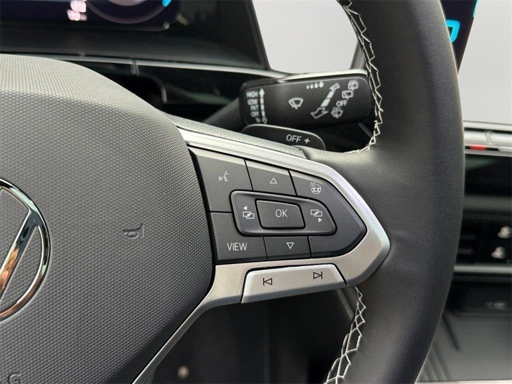 2025 Volkswagen Atlas Cross Sport 2.0T SE w/Technology