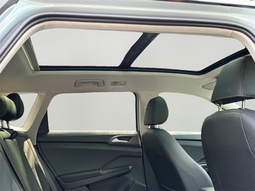 2025 Volkswagen Taos 1.5T SE Black