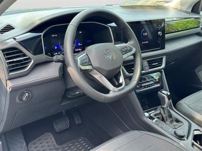 2025 Volkswagen Taos 1.5T SE Black