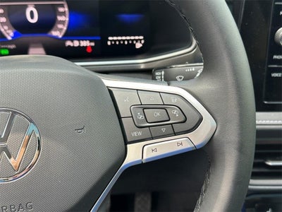 2025 Volkswagen Taos 1.5T SE Black