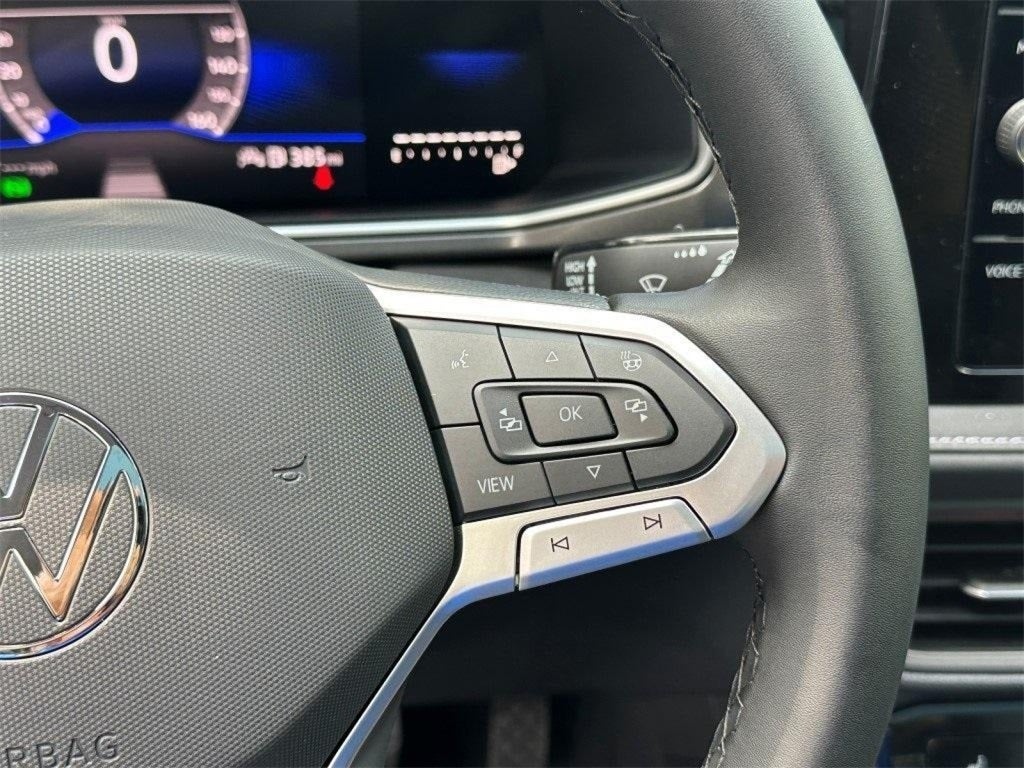 2025 Volkswagen Taos 1.5T SE Black