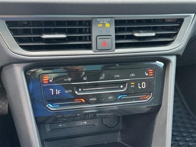 2025 Volkswagen Taos 1.5T SE Black