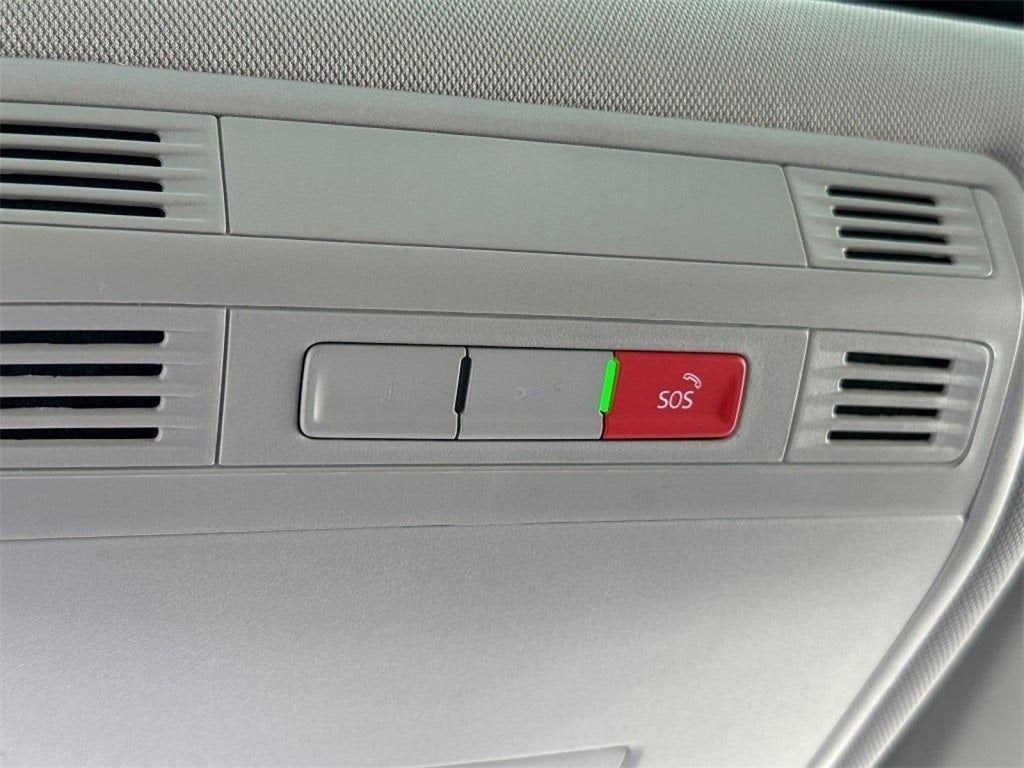 2025 Volkswagen Taos 1.5T SE Black