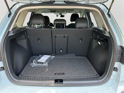 2025 Volkswagen Taos 1.5T SE Black