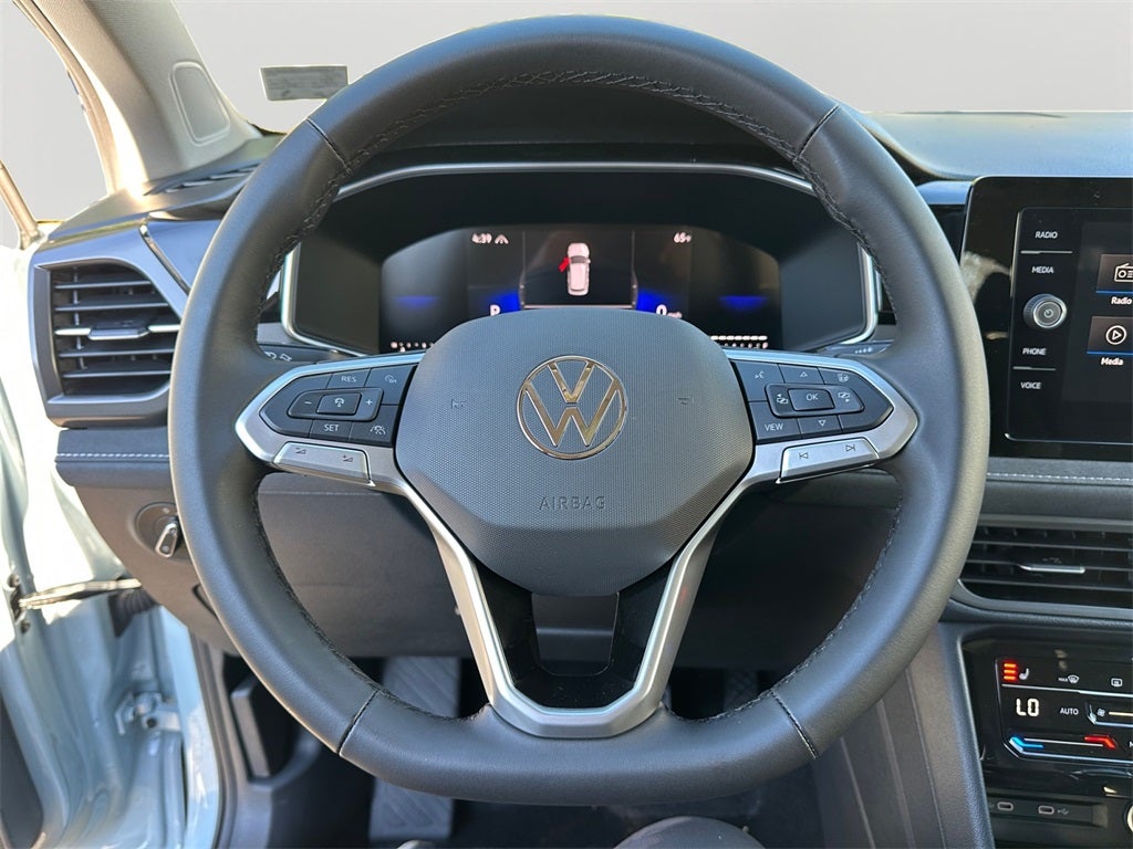 2025 Volkswagen Taos 1.5T SE Black