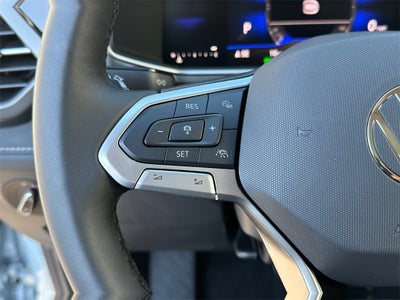 2025 Volkswagen Taos 1.5T SE Black