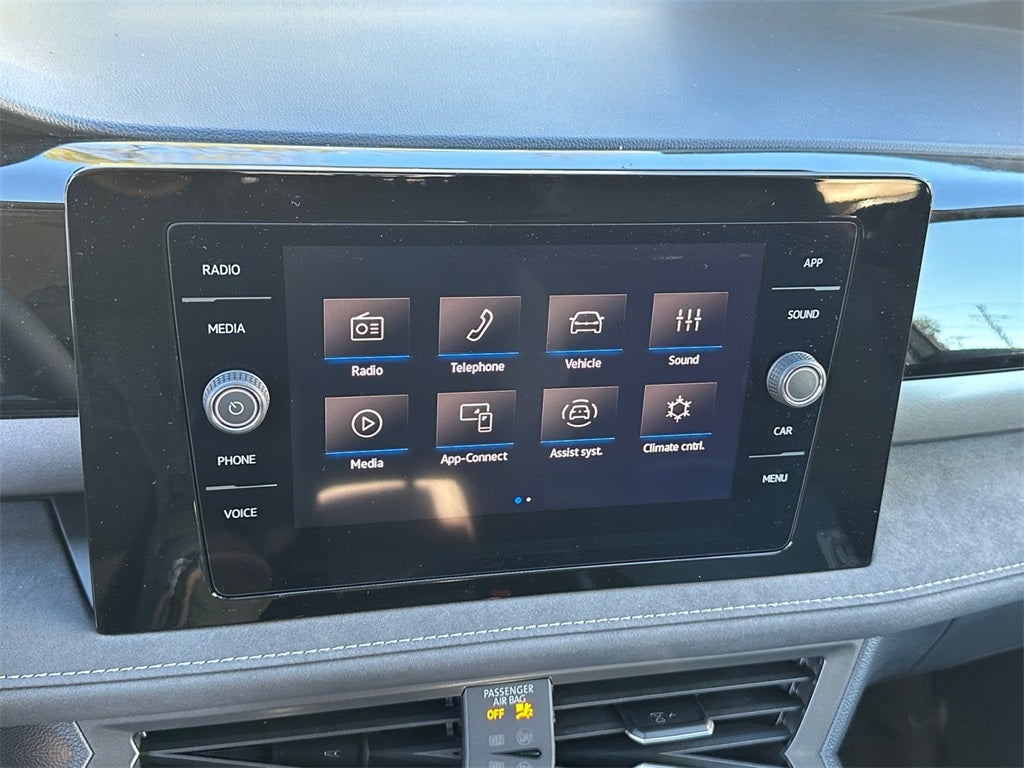 2025 Volkswagen Taos 1.5T SE Black