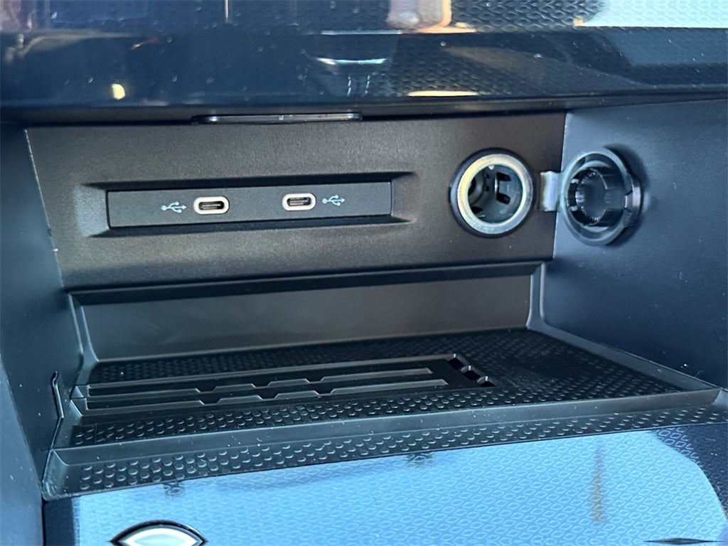 2025 Volkswagen Taos 1.5T SE Black