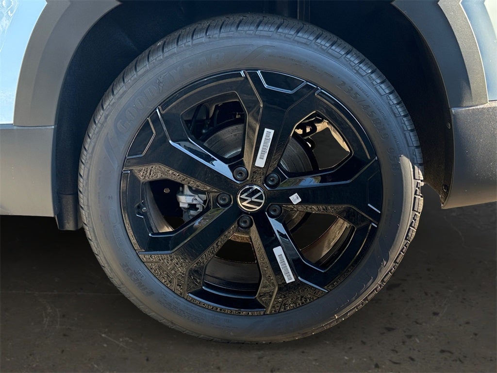 2025 Volkswagen Taos 1.5T SE Black