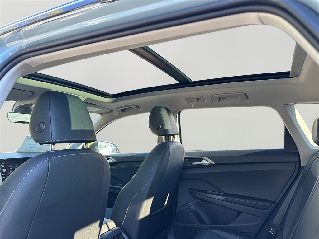 2025 Volkswagen Taos 1.5T SE Black