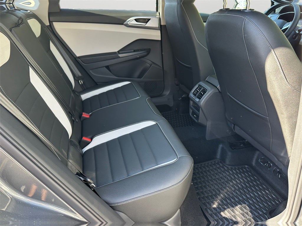 2025 Volkswagen Taos 1.5T SEL