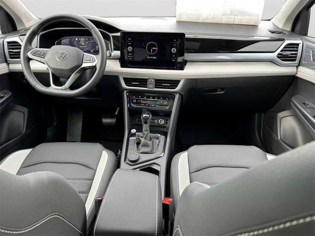 2025 Volkswagen Taos 1.5T SEL