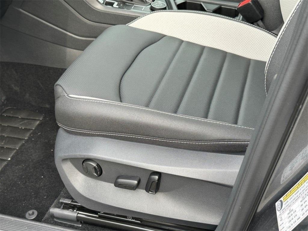 2025 Volkswagen Taos 1.5T SEL