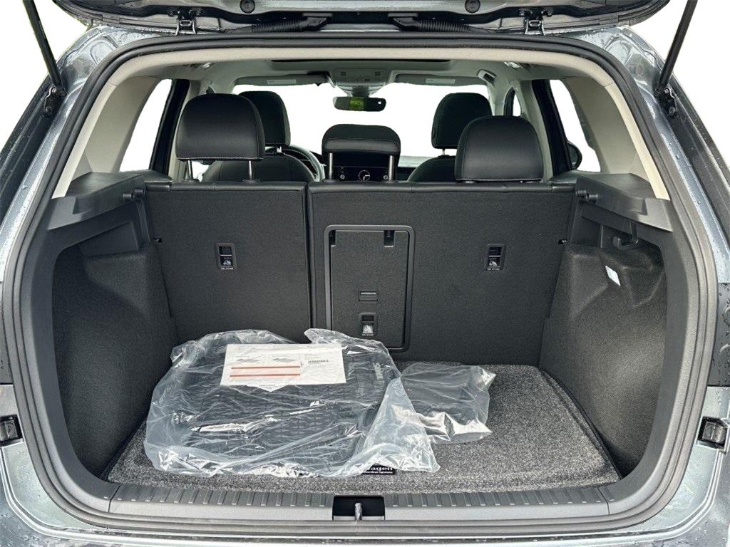 2025 Volkswagen Taos 1.5T SEL