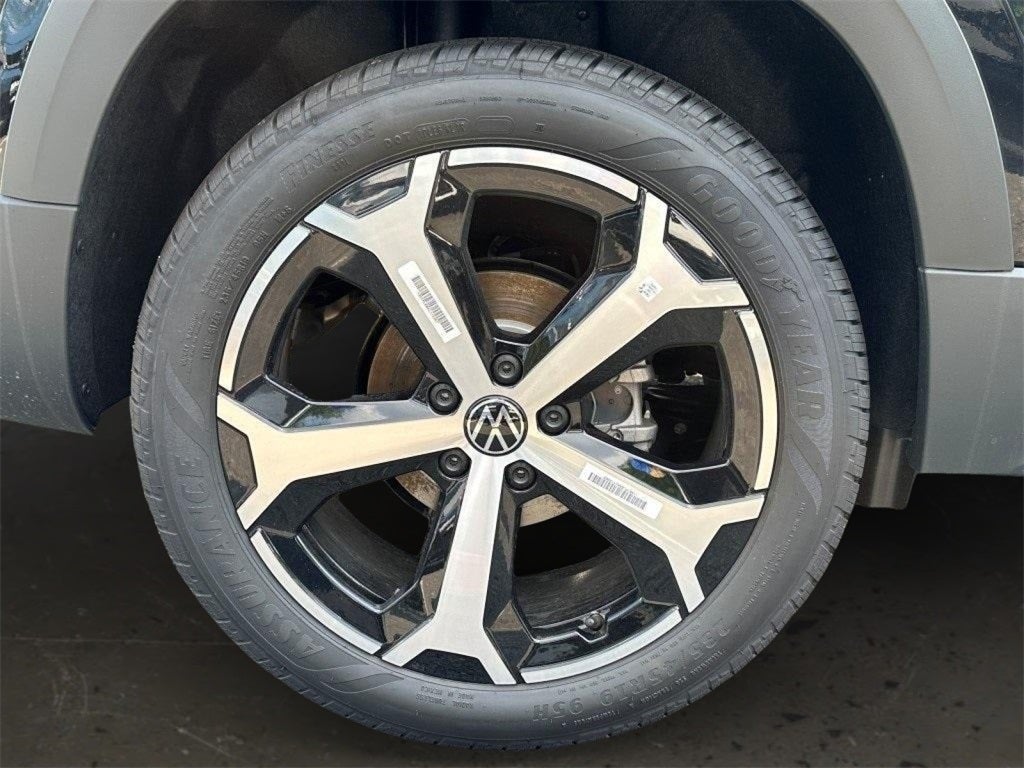 2025 Volkswagen Taos 1.5T SEL