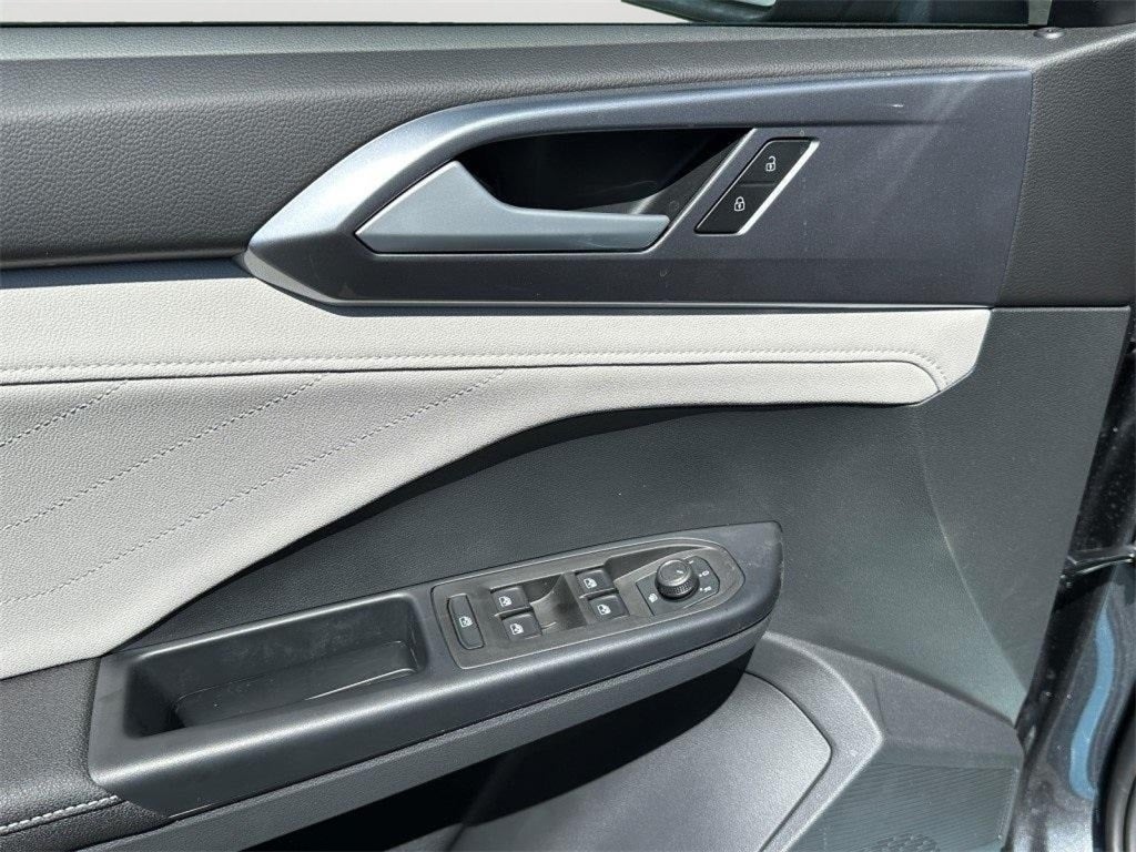 2025 Volkswagen Taos 1.5T SEL