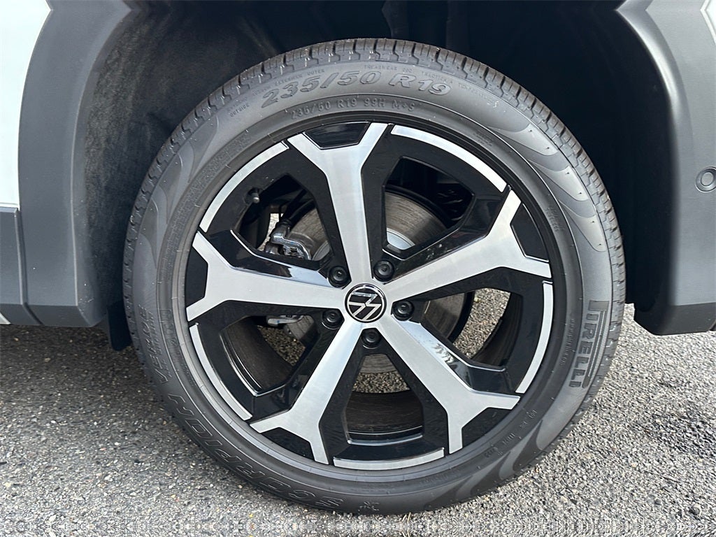 2025 Volkswagen Tiguan 2.0T SE