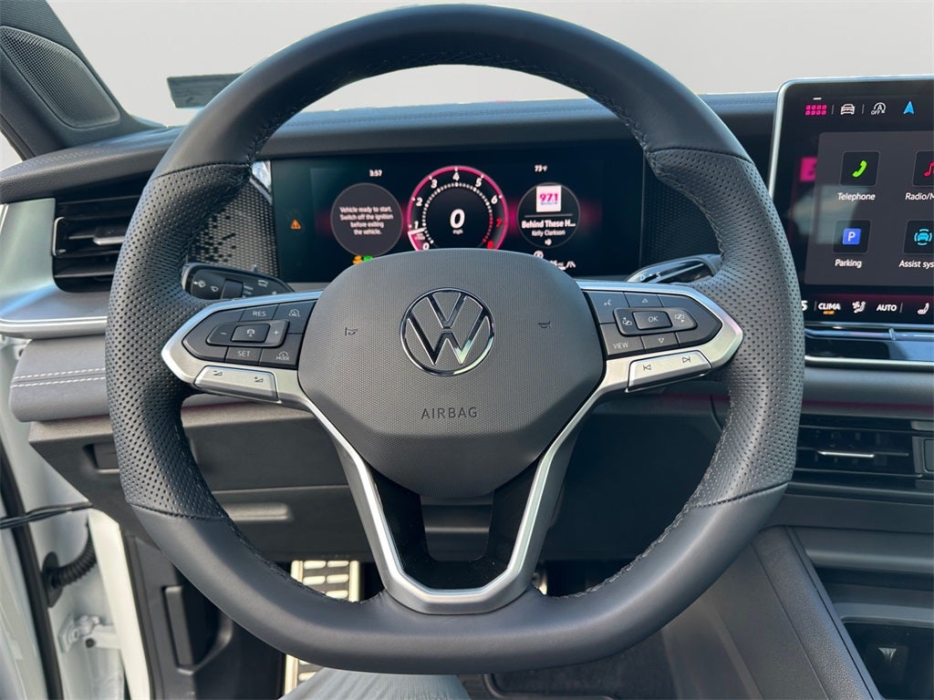 2025 Volkswagen Tiguan 2.0T SE R-Line Black