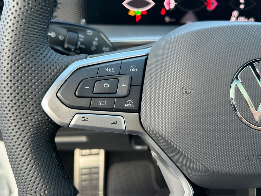 2025 Volkswagen Tiguan 2.0T SE R-Line Black