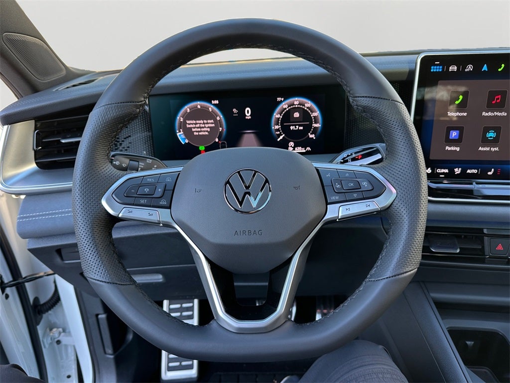 2025 Volkswagen Tiguan 2.0T SE R-Line Black