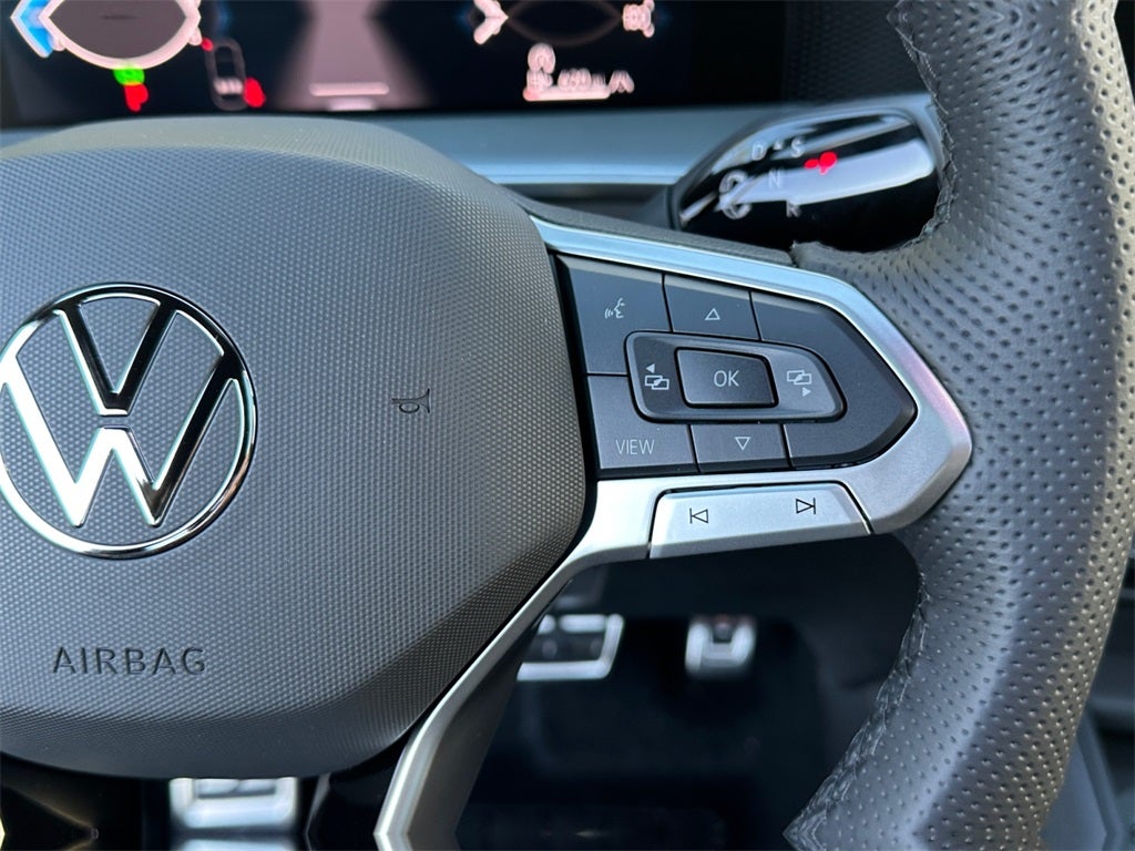 2025 Volkswagen Tiguan 2.0T SE R-Line Black