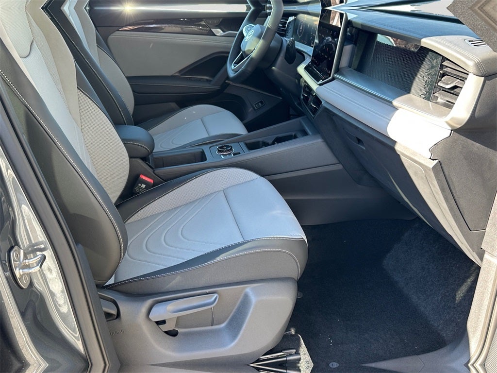 2025 Volkswagen Tiguan 2.0T SE R-Line Black