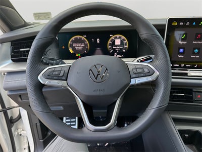 2025 Volkswagen Tiguan 2.0T SE R-Line Black