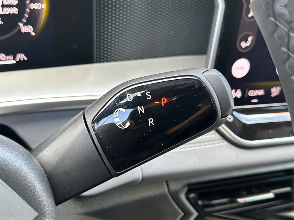 2025 Volkswagen Tiguan 2.0T SE R-Line Black