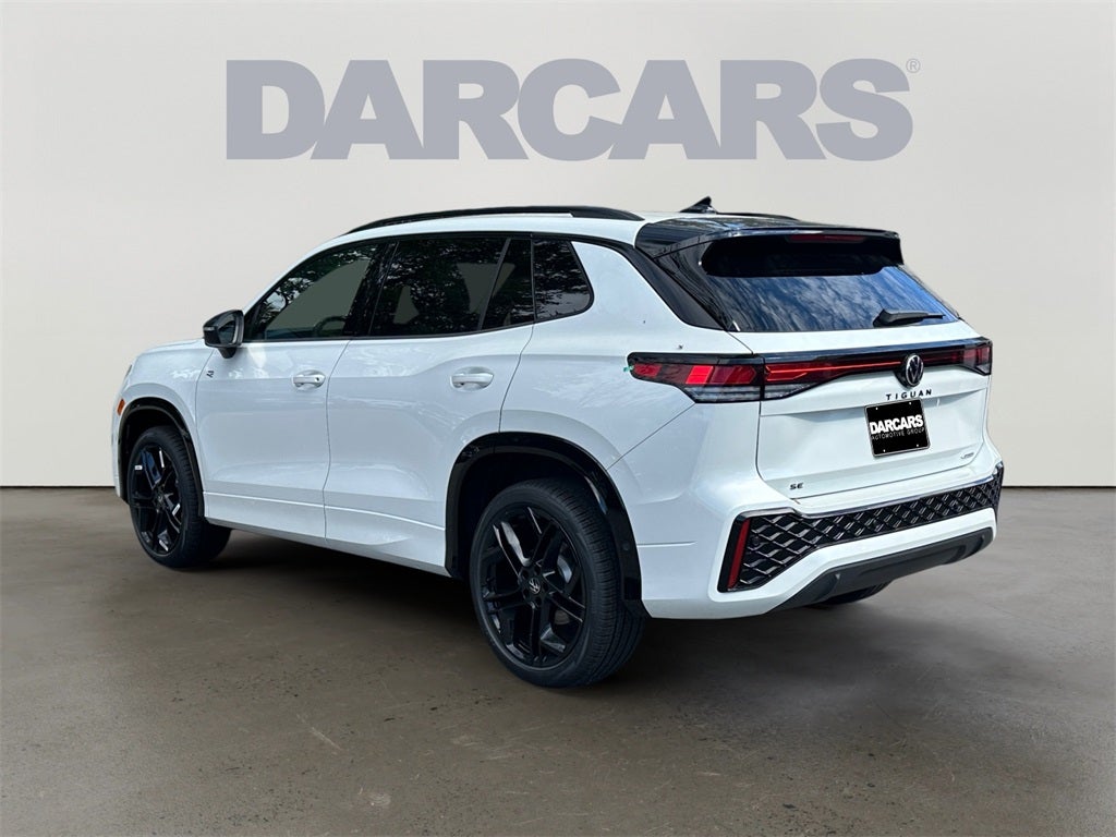 2025 Volkswagen Tiguan 2.0T SE R-Line Black