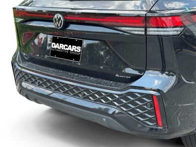 2025 Volkswagen Tiguan 2.0T SE R-Line Black