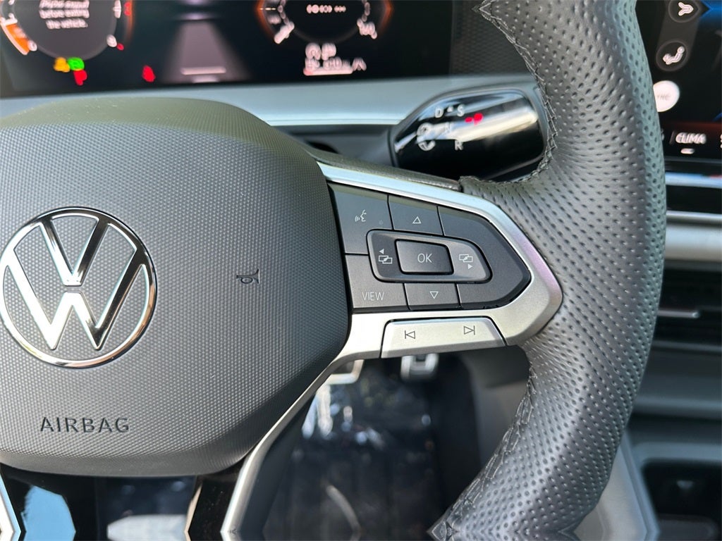 2025 Volkswagen Tiguan 2.0T SE R-Line Black