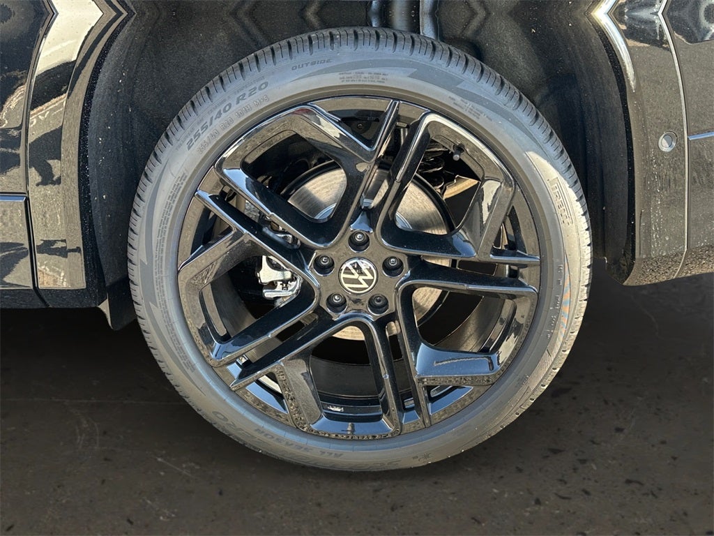 2025 Volkswagen Tiguan 2.0T SE R-Line Black