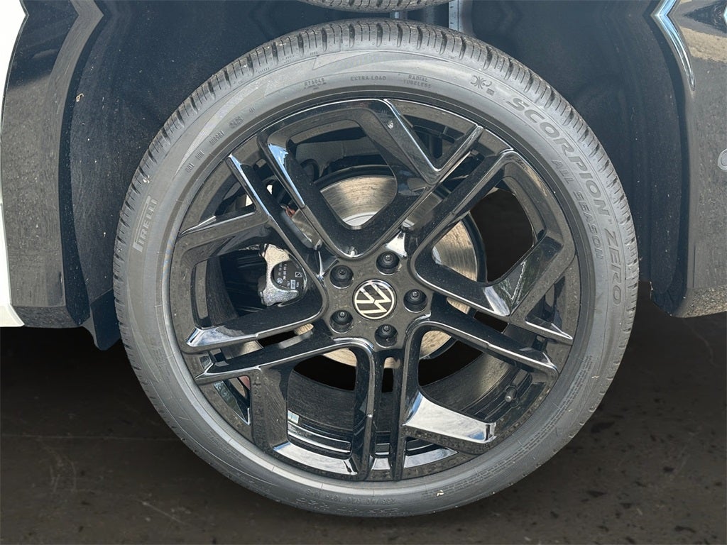 2025 Volkswagen Tiguan 2.0T SE R-Line Black