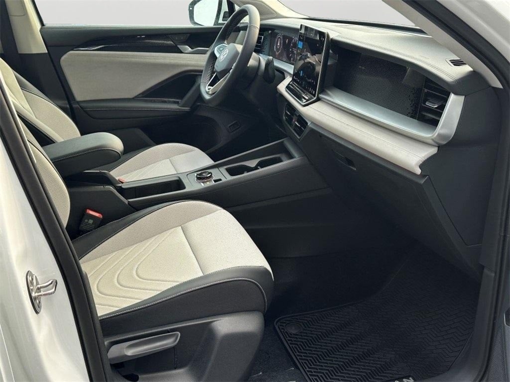 2025 Volkswagen Tiguan 2.0T SE