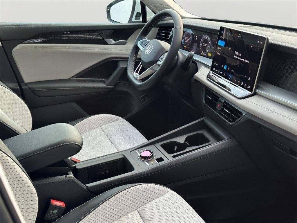 2025 Volkswagen Tiguan 2.0T SE