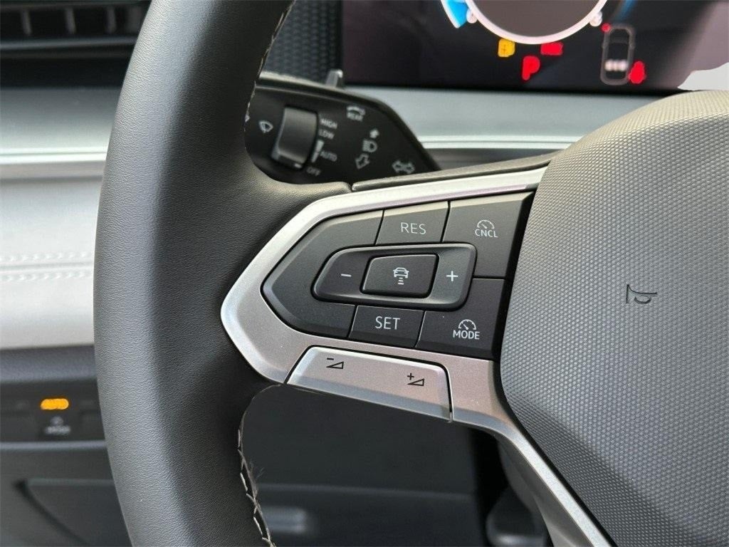 2025 Volkswagen Tiguan 2.0T SE