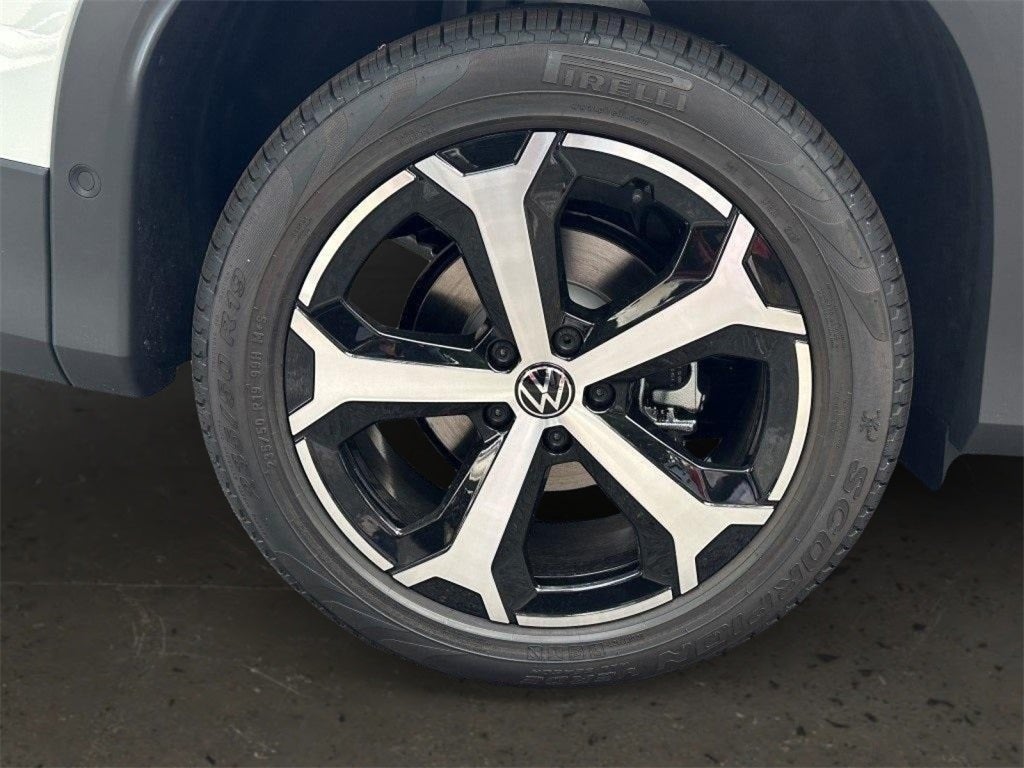 2025 Volkswagen Tiguan 2.0T SE