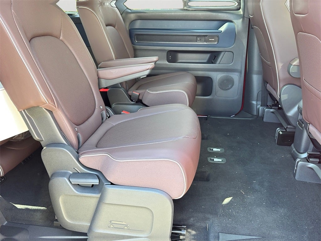 2025 Volkswagen ID. Buzz Pro S Plus