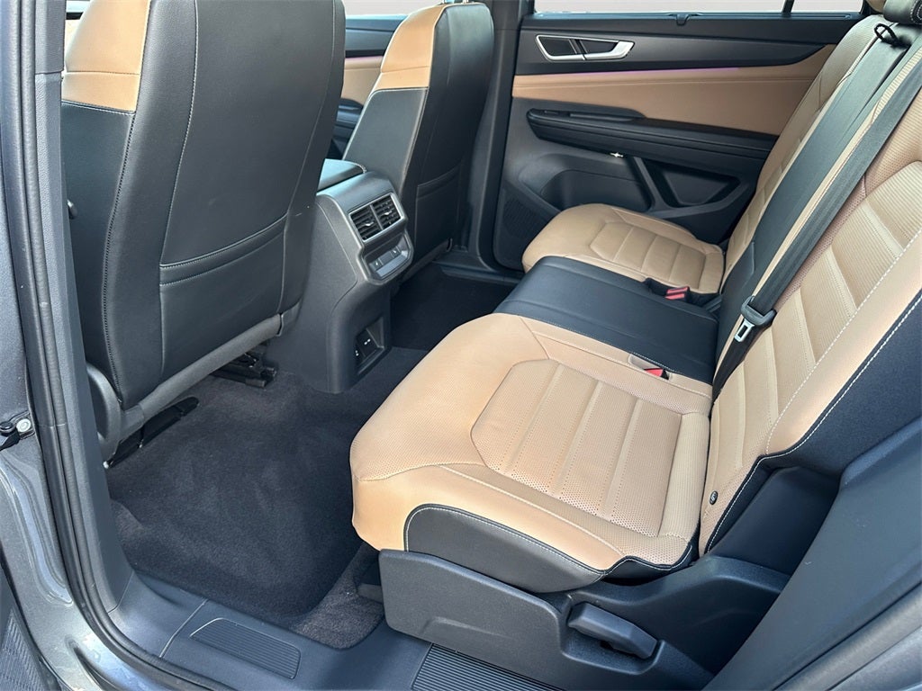 2024 Volkswagen Atlas Cross Sport 2.0T SEL R-Line