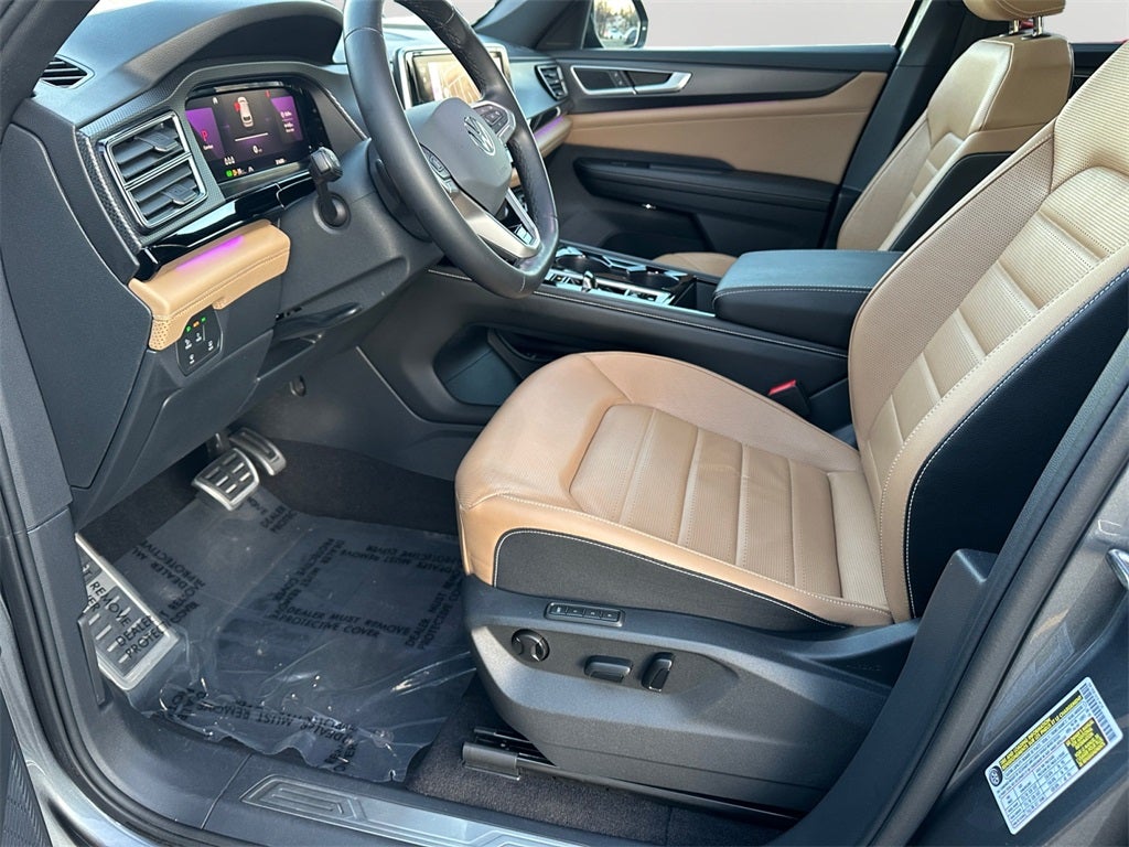 2024 Volkswagen Atlas Cross Sport 2.0T SEL R-Line