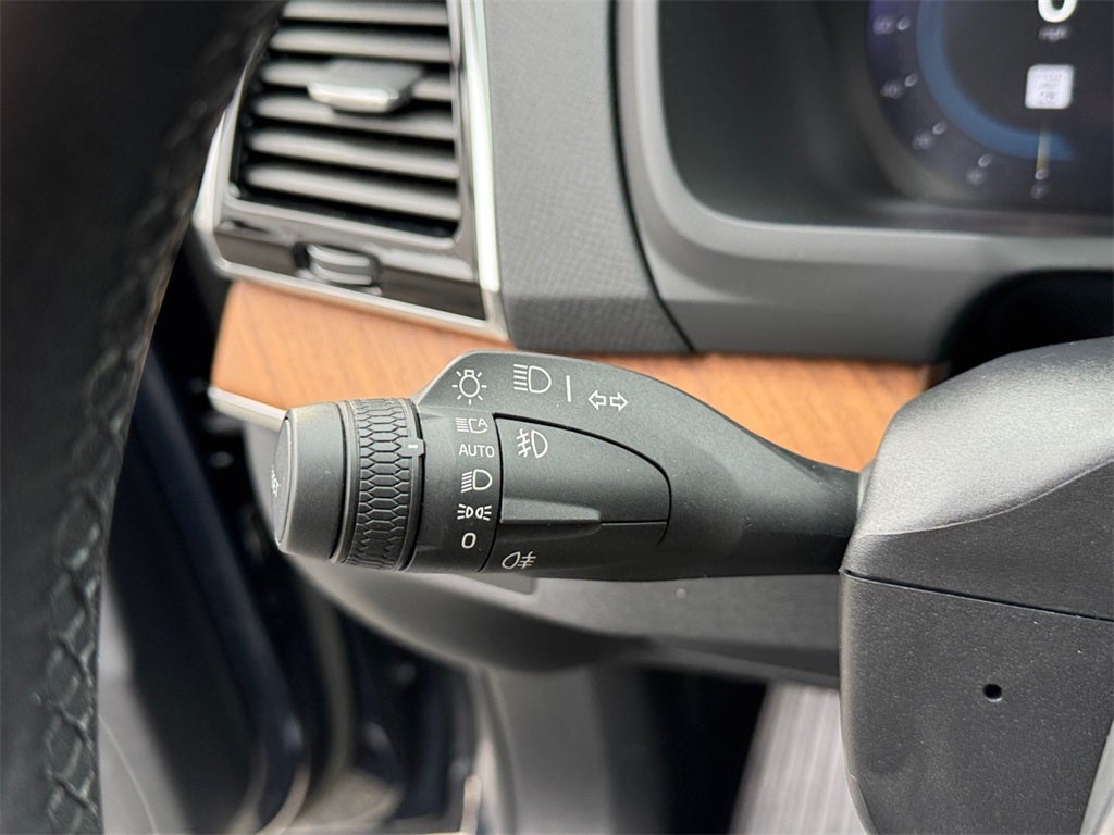 2023 Volvo XC90 B6 Plus 6-Seater